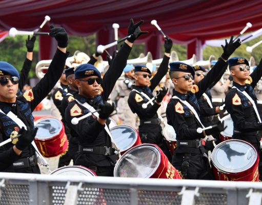 Presiden Jokowi Anugerahkan Bintang Bhayangkara Nararya kepada Tiga Anggota Polri