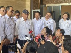 Presiden Jokowi Bertemu Jajaran OIKN dan Menteri Perhubungan di Istana Garuda