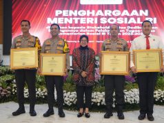 43 Perwira Polisi dan 23 Anggota Polisi Mendapat Penghargaan dari Menteri Sosial