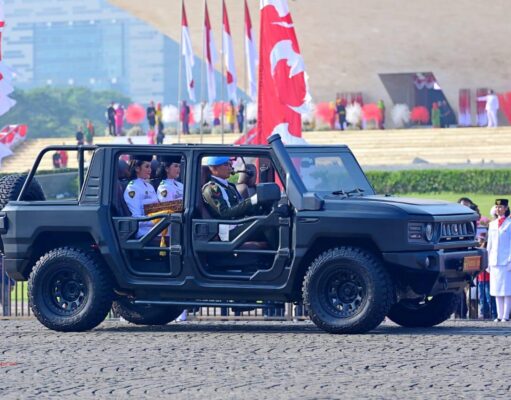Derap Langkah Semangat Purna Paskibraka Membawa Merah Putih ke IKN