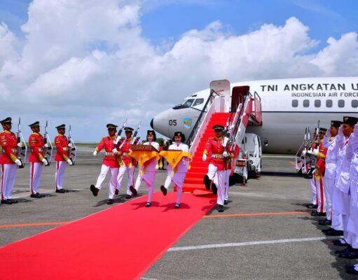Tiba di Bandara Sultan Aji, Kirab Berlanjut ke IKN
