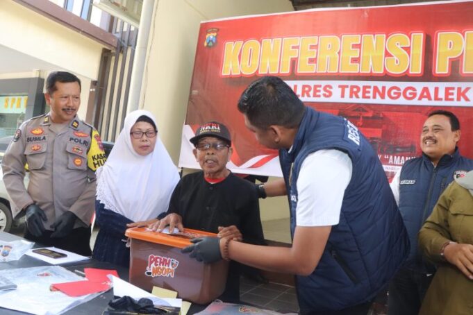 5d8f41ad-7416-43a0-8ff8-d6a502dea004-768x512