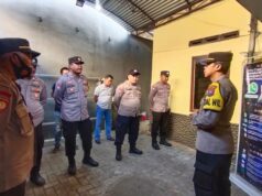 Pimpin Apel Pagi, Kapolsek Dlanggu Sosialisasikan Perkap dan Perpol