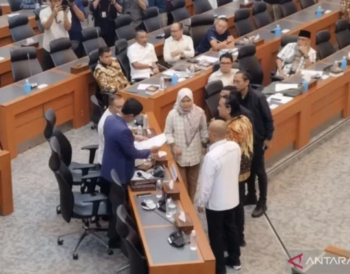 Polda Sumbar Serahkan Surat Ekshumasi Ketika Berkunjung ke DPR-RI