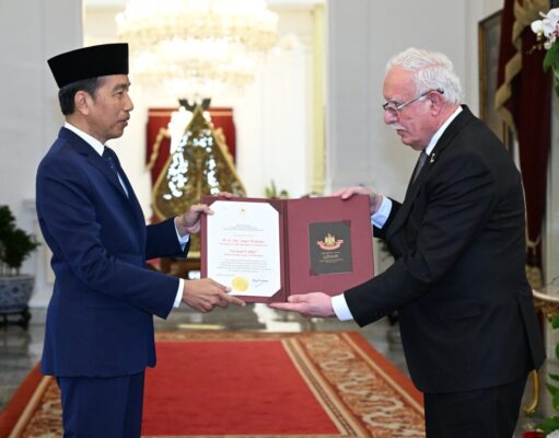 Presiden Jokowi Dianugerahi “Grand Collar Order of the State of Palestine” oleh Presiden Mahmoud Abbas
