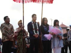 Tiba di Pulau Dewata, Kapolda Bali Disambut Tradisi Tepung Tawar
