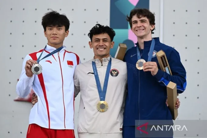 antarafoto-veddriq-leonardo-raih-medali-emas-olimpiade-08082024-wpa-13.jpg