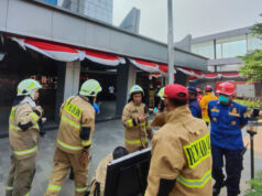 85 Petugas Gulkarmart Jaksel Berhasil Padamkan Kebakaran di Rumah Sakit Pusat Pertamina