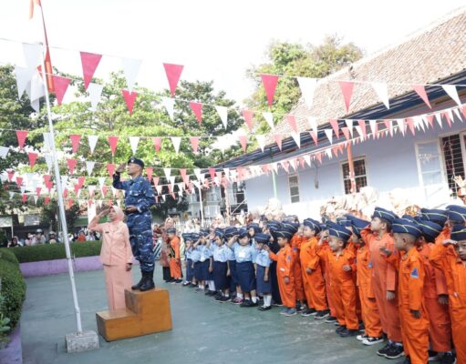 Danlanud Husein Sastranegara Pimpin Upacara Bendera di Sekolah Angkasa, Tanamkan Nilai-nilai Kebangsaan dan Kedisiplinan Sejak Dini