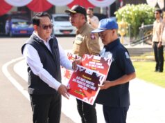 Peringati HUT RI ke- 79 Pj. Gubernur Jatim Serahkan Bantuan ke Janda Perintis Kemerdekaan dan Ahli Waris Keluarga Pahlawan Nasional