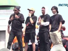 Sejumlah Komika Ikut Ramaikan Unjuk Rasa di Depan Gedung DPR