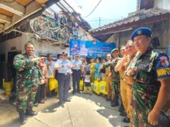 Danlanud Husein Sastranegara Resmikan Fasilitas MCK di Kelurahan Husein Sastranegara