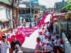 Warga Pangkalan Jati Antusias Meriahkan Kirab Bendera Merah Putih