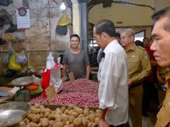 Presiden Jokowi Kunjungi Pasar Mawar Pontianak