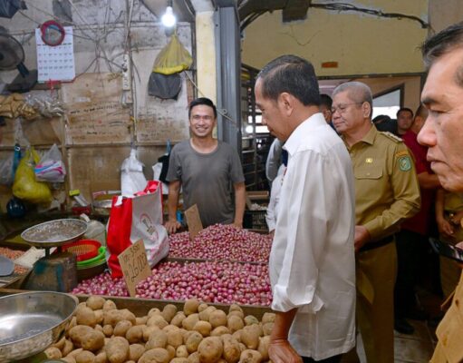Presiden Jokowi Kunjungi Pasar Mawar Pontianak