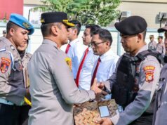 62 Personel Polres Jakarta Barat dan Polsek Jajaran Terima Penghargaan Dari Kapolres Metro Jakarta Barat