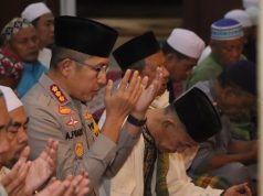 Kapolres Metro Jakarta Utara Salat Subuh Keliling Jelang Pelantikan Presiden dan Wakil Presiden 2024