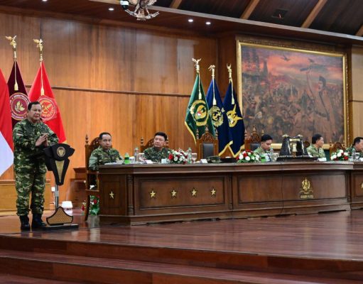 Presiden Prabowo Gelar Jamuan Santap Malam Kabinet Merah Putih di Akademi Militer