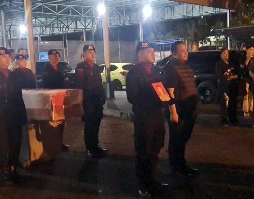 Kapolri Beri Kenaikan Pangkat Anumerta pada Almarhum AKP Ulil Ryanto