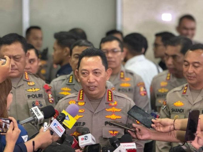 KAPOLRI-DI-DPR-RI-DOORSTOP-768x576