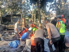 Bencana Gunung Api Lewotobi Laki-Laki di NTT, Polri Terjun Langsung Korban Bencana