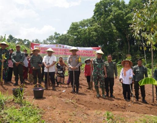 Polres Tasikmalaya Kota Launching Gugus Tugas Dukung Ketahanan Pangan Nasional di Desa Urug Kawalu Tasikmalaya
