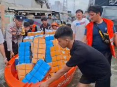Polsek Kawasan Sunda Kelapa Salurkan Bantuan ke Korban Banjir Rob di Wilayah Muara Angke