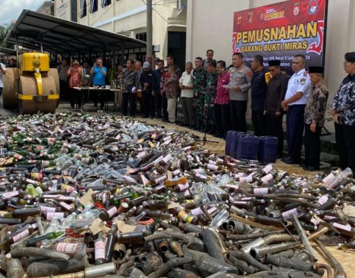 Polres Tasikmalaya Musnahkan Ribuan Miras dan Ratusan Knalpot Brong Jelang Nataru