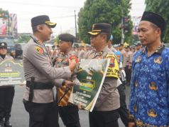 Kapolres Purbalingga Beri Hadiah Umrah Personel dan Santri Berprestasi