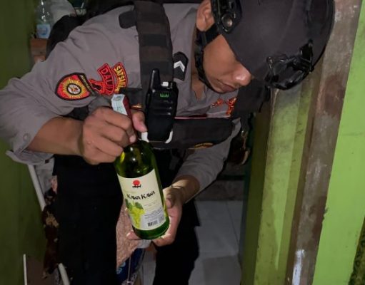 Tim Sparta Amankan Penjual Miras di Mangkubumen, Pelaku Ngaku Jual Melalui Medsos dan Delivery