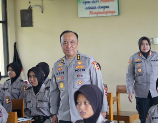 Irwasum Polri Ingatkan Calon Polwan Terus Kembangkan Potensi ketika Kunjungi Diktuba di Sepolwan