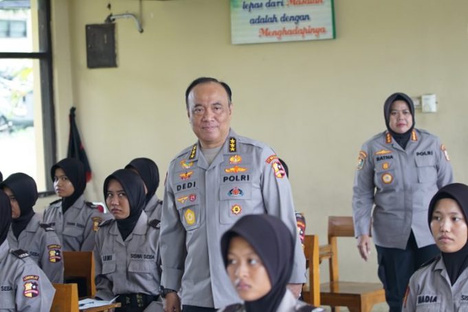 WhatsApp-Image-2024-12-07-at-16.27.27-768x513