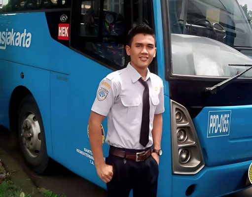 Mempertanyakan Profesionalitas Polisi: Kasus Terbunuhnya Sopir Antar Kota dan Penanganannya Kasusnya Pada Polsek Pasar Rebo.