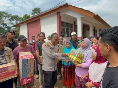 Polda Jabar dan Polres Sukabumi Salurkan Bantuan Sembako ke Warga Terdampak Banjir di Desa Sirnasari