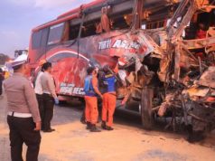 Gerak Cepat Evakuasi Korban Kecelakaan Bus di Tol Pandaan-Malang
