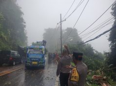 Akses Jalur Medan-Brastagi Terputus, TNI-Polri Bersinergi Lakukan Evakuasi