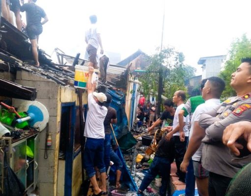 Kebakaran Pemukiman Warga di Sawah Besar, Kapolsek Lakukan Pemantauan Upaya Pemadaman