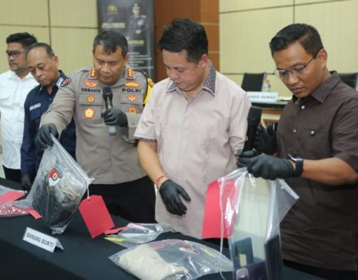 Hanya 3 Hari Polda Jatim Berhasil Ungkap Misteri Koper Merah di Ngawi, Tersangka Terancam Hukuman Mati