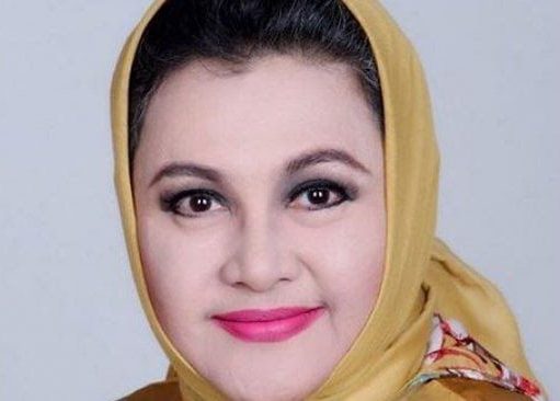 Emilia Contessa Tutup Usia