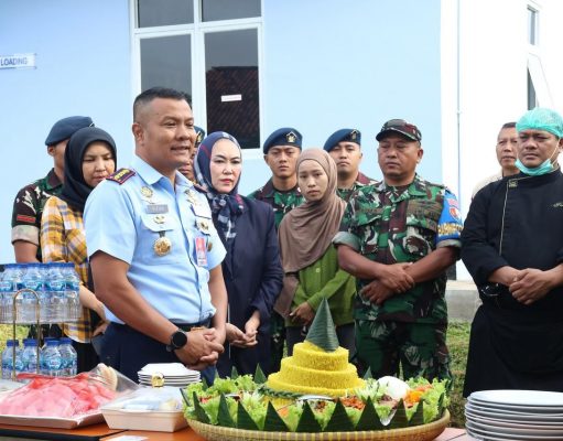 SPPG Lanud Husein Sastranegara , Capai Distribusikan Lebih 100.000 Paket Makan Siang Bergiz