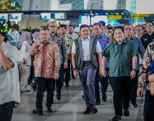 Pemerintah Turunkan Harga Tiket Pesawat Domestik Saat Libur Lebaran