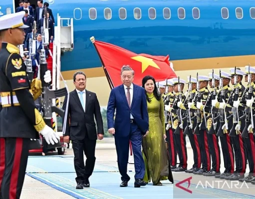Sekjen Partai Komunis Vietnam disambut dengan Upacara Kenegaraan