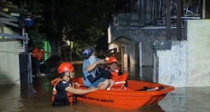 Luapan Kali Ciliwung Rendam 28 RT di Jakarta Selatan