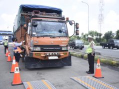 Mulai 24 Maret 2025 Korlantas Lakukan Pembatasan Kendaraan Sumbu Tiga