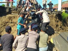 Dansat Brimob Polda Jabar Turun Langsung Bantu Warga di Lokasi Jembatan Putus Sukabumi