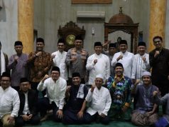Kapolres Metro Depok dan Wali Kota Laksanakan Tarawih Keliling di Masjid Al-Barkah