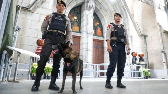 39090-sterilisasi-gereja-katedral-jakarta