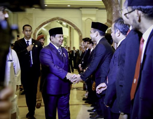 Masyarakat Indonesia di Qatar Sambut Kedatangan Presiden Prabowo