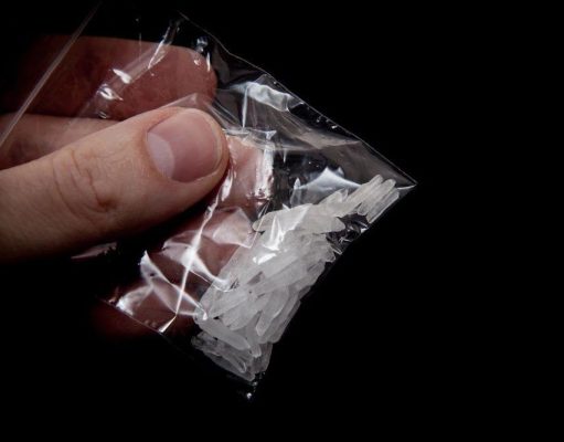 Coba Selundupkan Narkoba ke Lapas Cipinang Pria Berjaket Ojol ditangkap