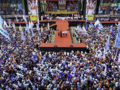 Presiden Prabowo Hadiri Peringatan Hari Buruh Internasional di Monas